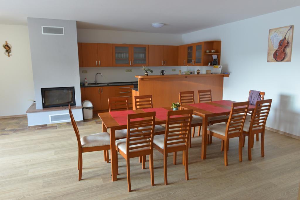 Penzion U Blatce Hotel Nove Hrady  Luaran gambar