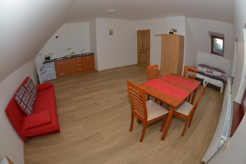 Penzion U Blatce Hotel Nove Hrady  Bilik gambar